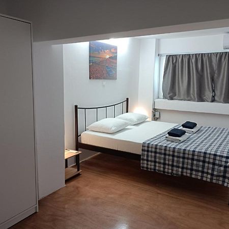 Apartment Dipla Athen Exterior foto