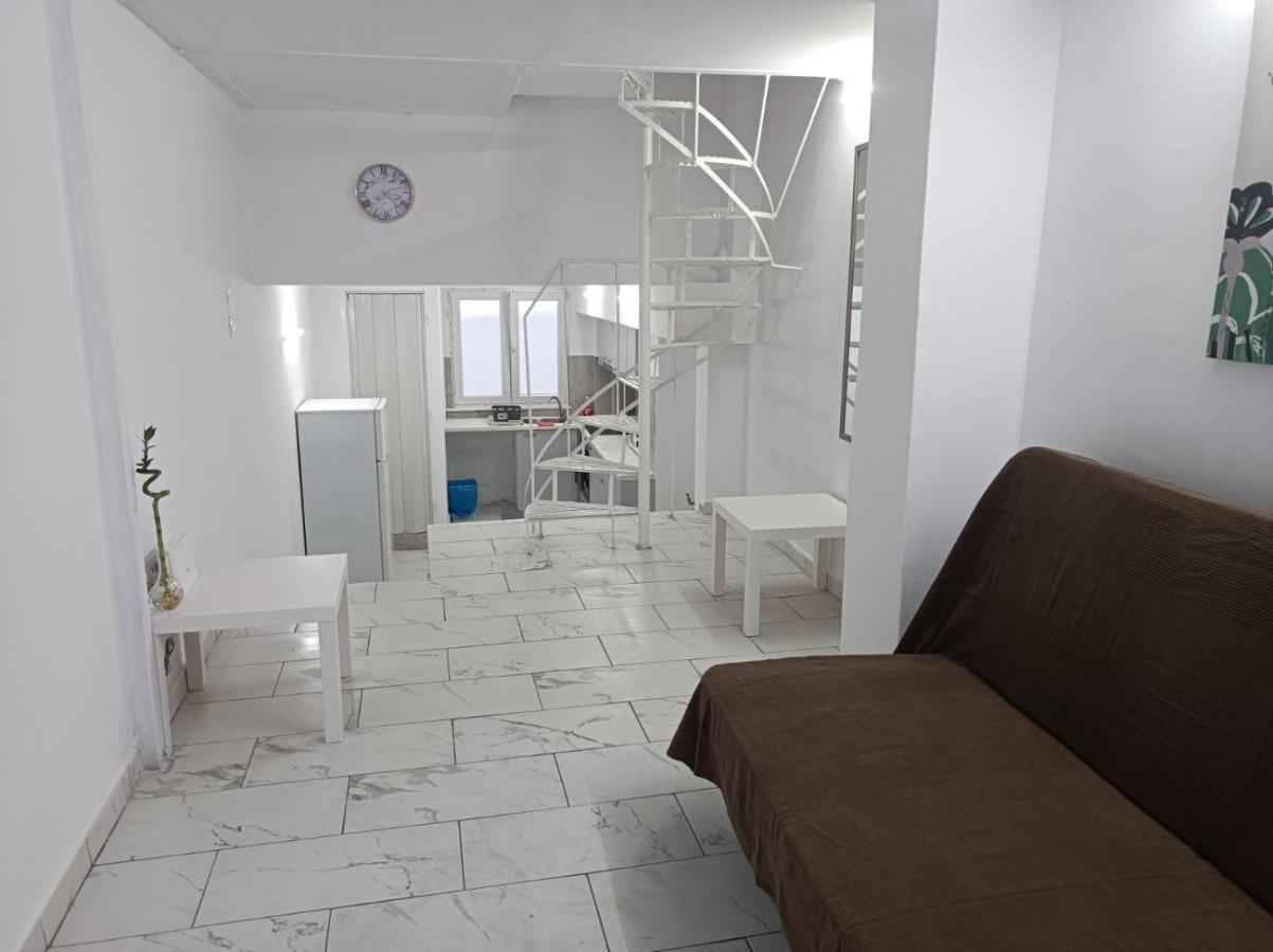 Apartment Dipla Athen Exterior foto