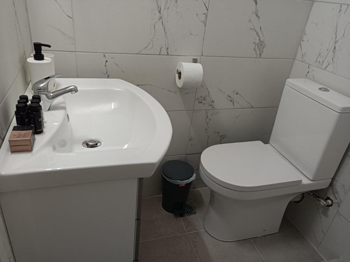 Apartment Dipla Athen Exterior foto